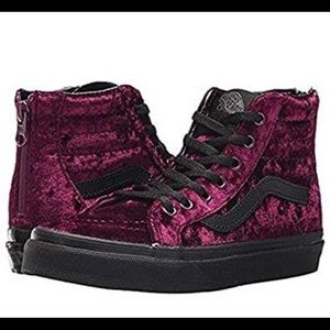 Girls Sk8 Hi-Top Zip Velvet Vans